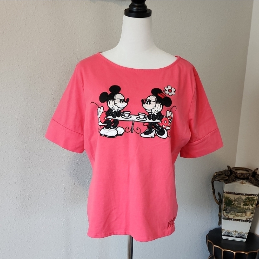 Disney Parks Retro Look Mickey and Minnie Mouse T-Shirt